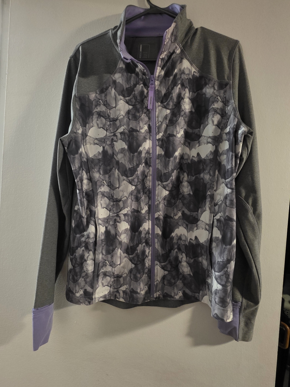 Women's Gray & Lavender Patterned Zip-Front Jacket